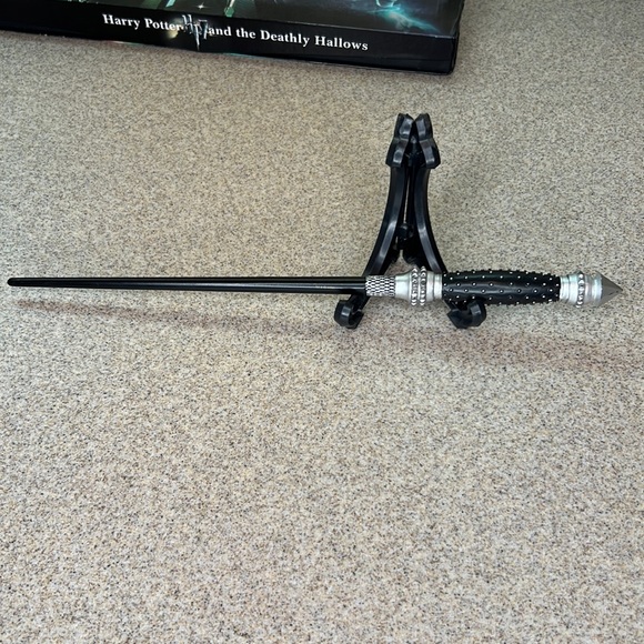 Lot of three  Harry Potter Wands Luna Lovegood Deathly Hallows Narcissa Malfoy - Picture 15 of 17